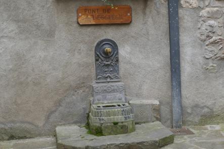 Fuente de la iglesia