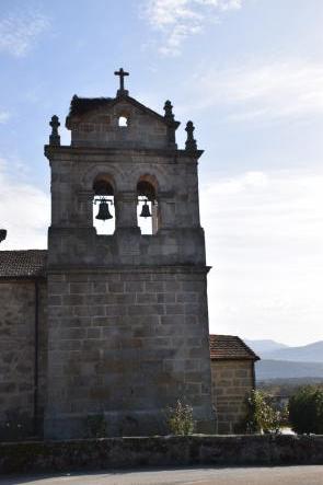 Torre campanario de la iglesia del Apóstol Santiago