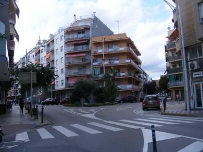 Cruce Av Montserrat con carrer Barcelona